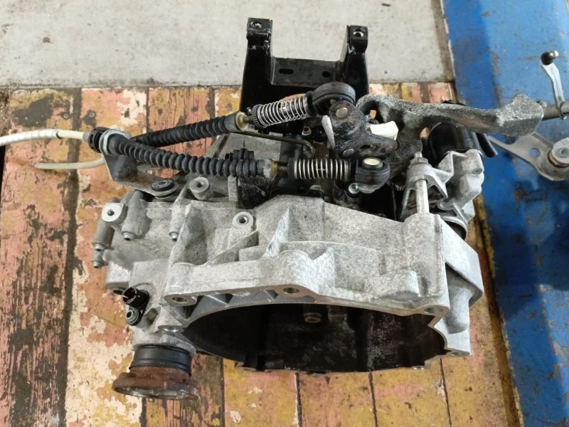 МКПП Volkswagen Polo 2005 02T301103 CGP