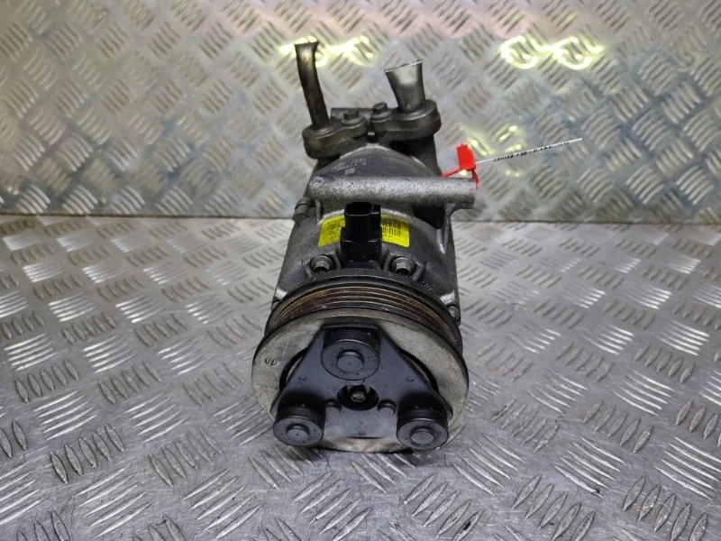 Компрессор кондиционера Ford Focus 2