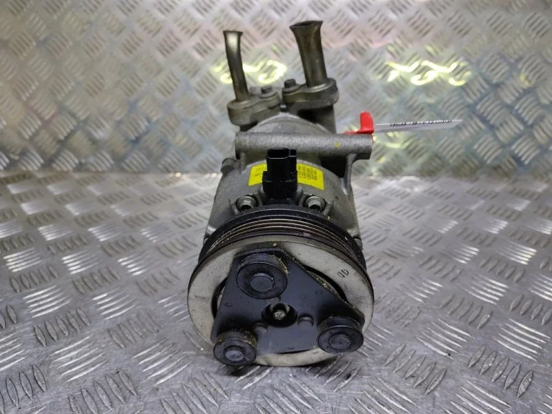 Компрессор кондиционера Ford Focus 2