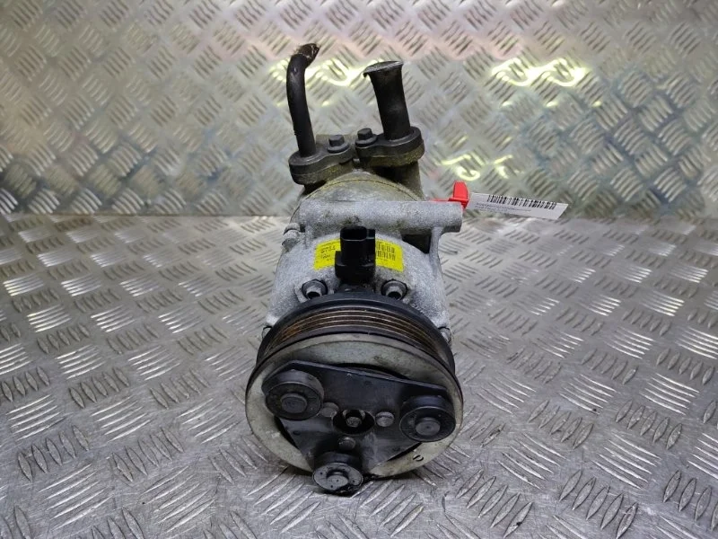 Компрессор кондиционера Ford Focus 2