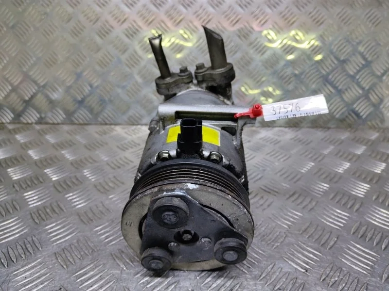 Компрессор кондиционера Ford Focus 2