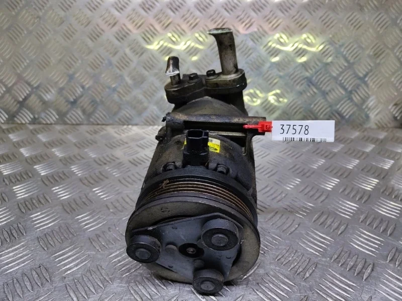 Компрессор кондиционера Ford Focus 2