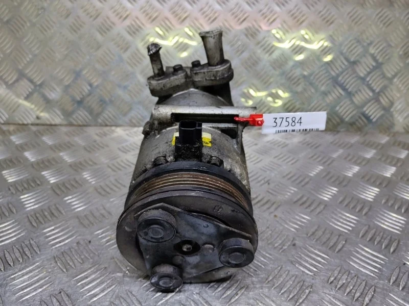 Компрессор кондиционера Ford Focus 2