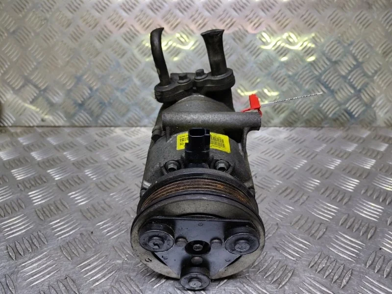 Компрессор кондиционера Ford Focus 2
