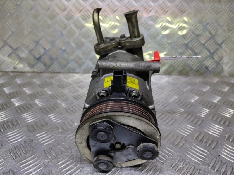 Компрессор кондиционера Ford Focus 2