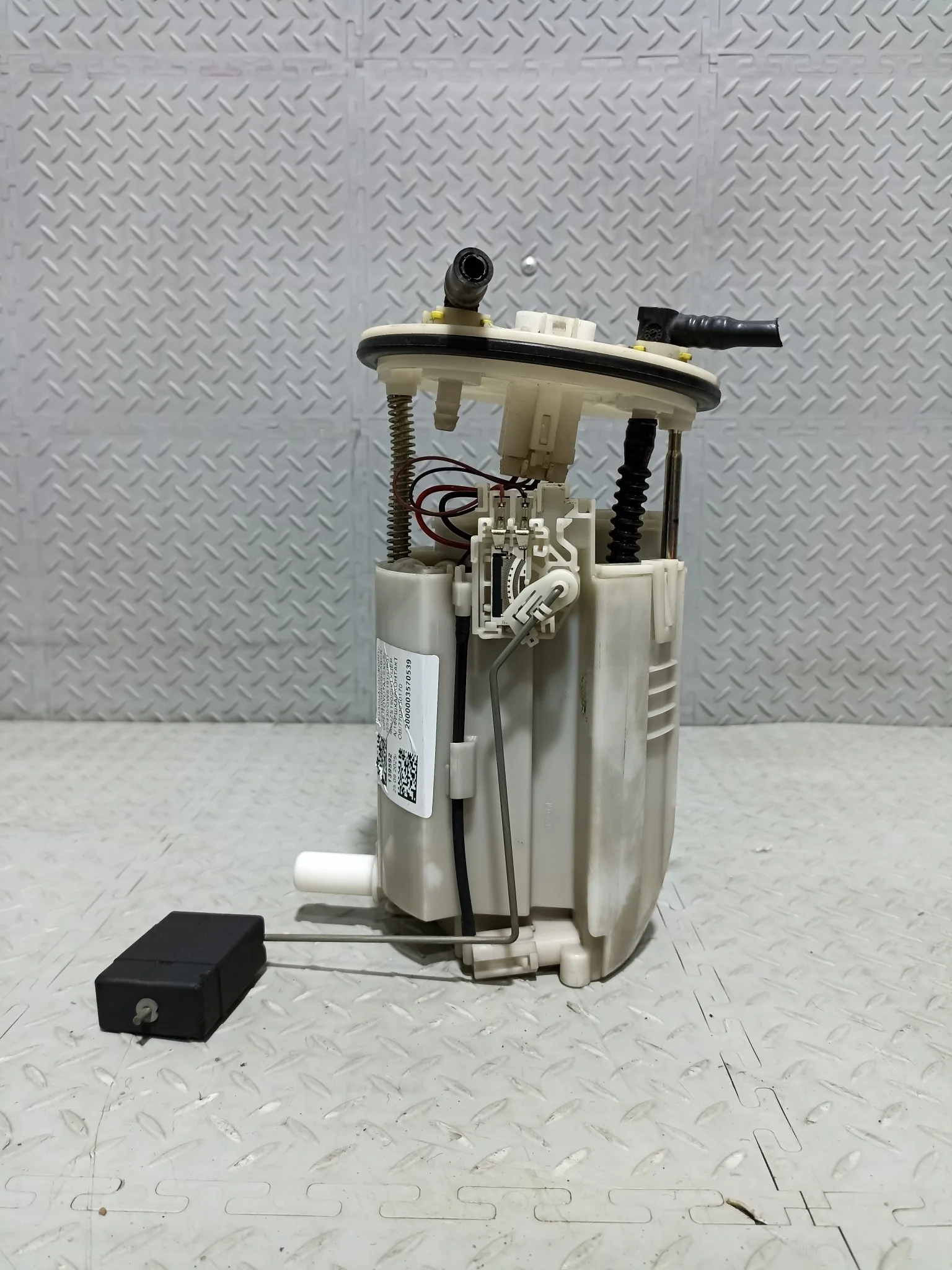 БЕНЗОНАСОС КОРПУС БЕНЗОНАСОСА В СБОРЕ TOYOTA LEXUS ... GS430 GS450H GS460 ... GWS191 URS190 UZS190 2 ШТУЦЕРА 1 ФИШКА 5 КОНТАКТОВ 7702030170