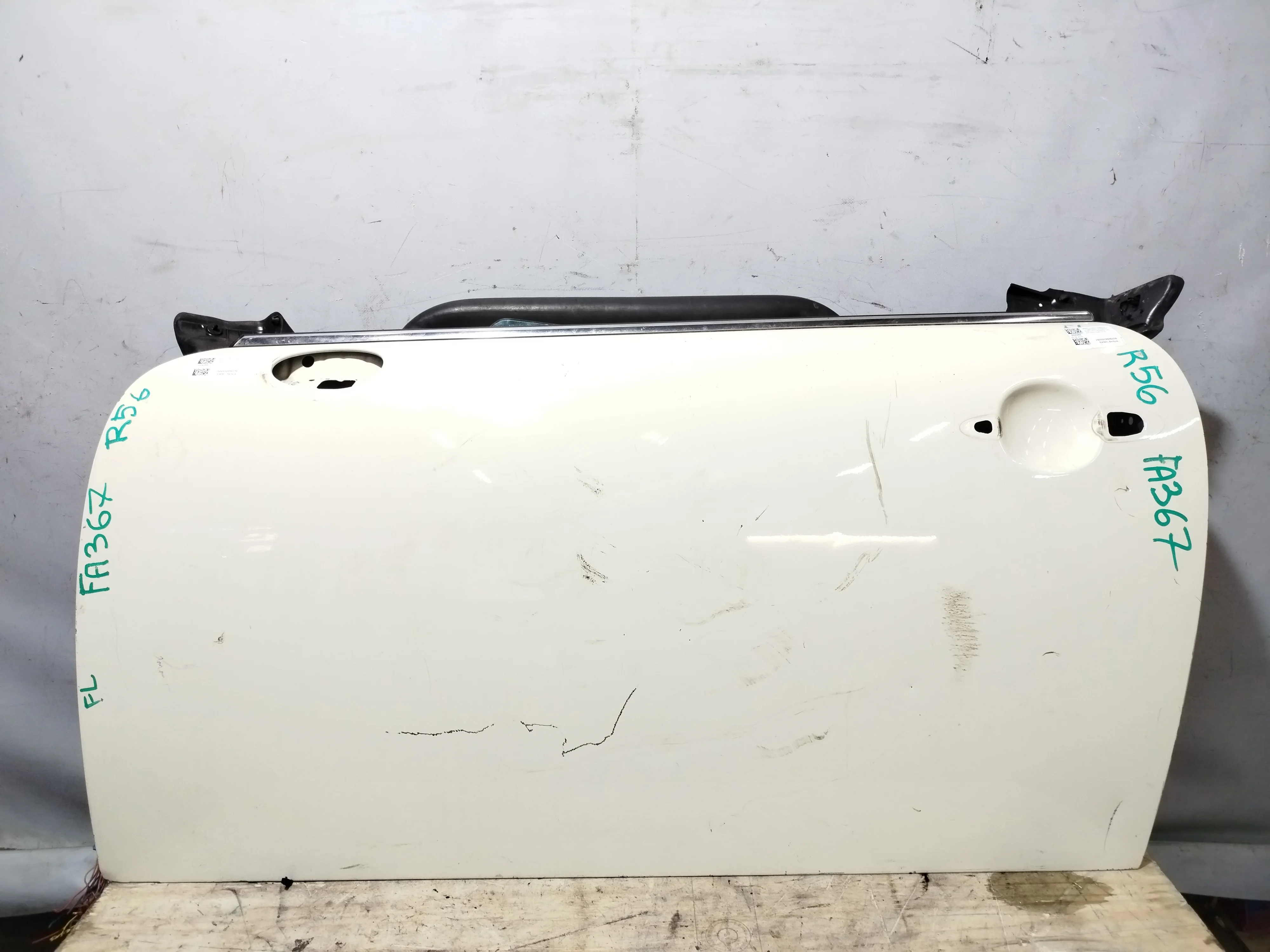 ДВЕРЬ MINI CABRIO CLUBMAN COOPER COUPE R55 R56 R57 R58 41002755935 ПЕРЕДНЯЯ ЛЕВАЯ белый FA367