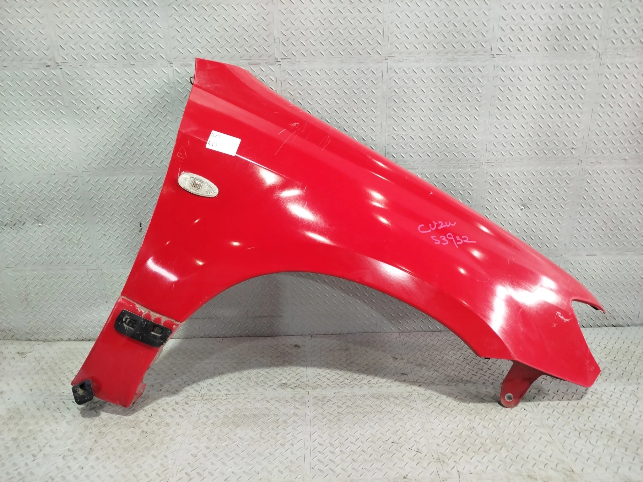 КРЫЛО MITSUBISHI AIRTREK OUTLANDER CU2W CU4W CU5W MR954676 MR990118 ПЕРЕДНЕЕ ПРАВОЕ красный, P85 S3932
