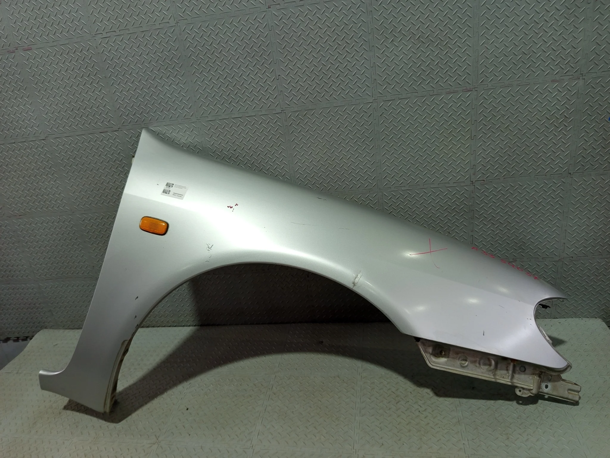 КРЫЛО NISSAN CEFIRO MAXIMA A33 PA33 631002Y030 ПЕРЕДНЕЕ ПРАВОЕ серебро, KL0 S4037
