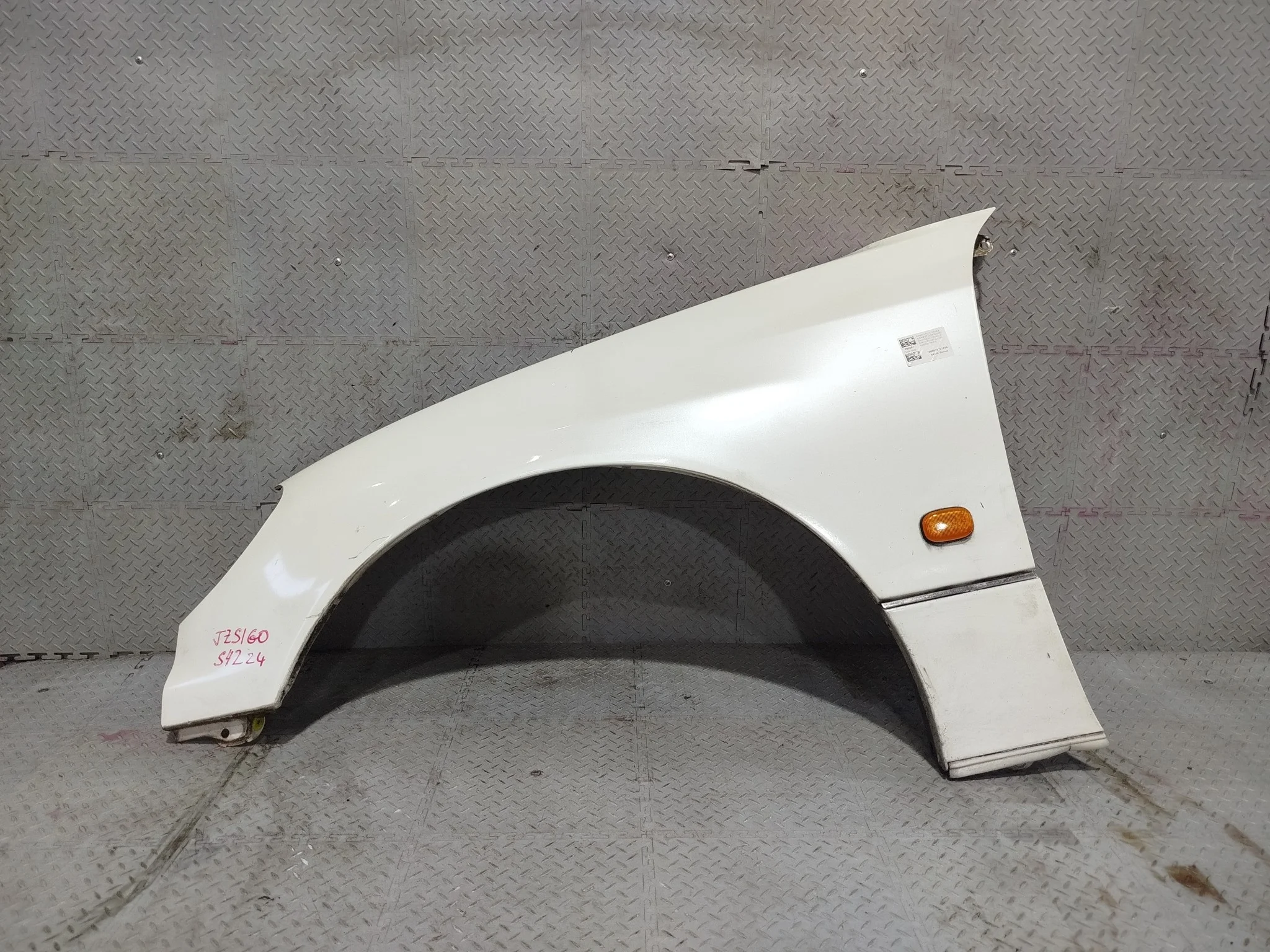 КРЫЛО TOYOTA LEXUS ARISTO GS300 GS400 GS430 JZS160 JZS161 UZS160 UZS161 538023F100 ПЕРЕДНЕЕ ЛЕВОЕ белый, 051 S4224