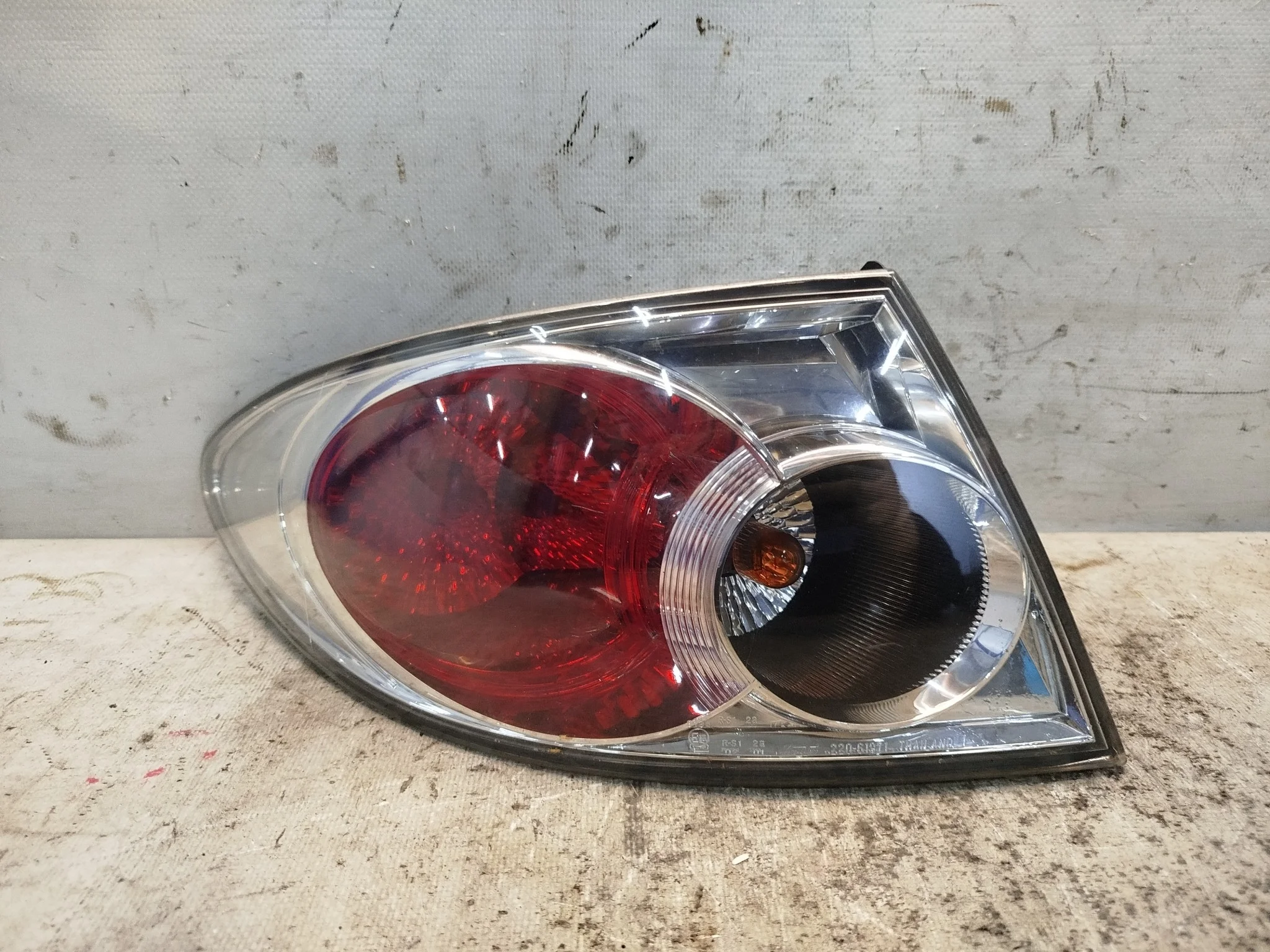 ФОНАРЬ MAZDA ATENZA MAZDA6 GG GG3P GG3S GGEP GGES 22061971 SEDAN LIFTBACK СВЕТЛЫЙ ХРОМ 1 МОДЕЛЬ ЛЕВЫЙ GJ6A51160E S3997