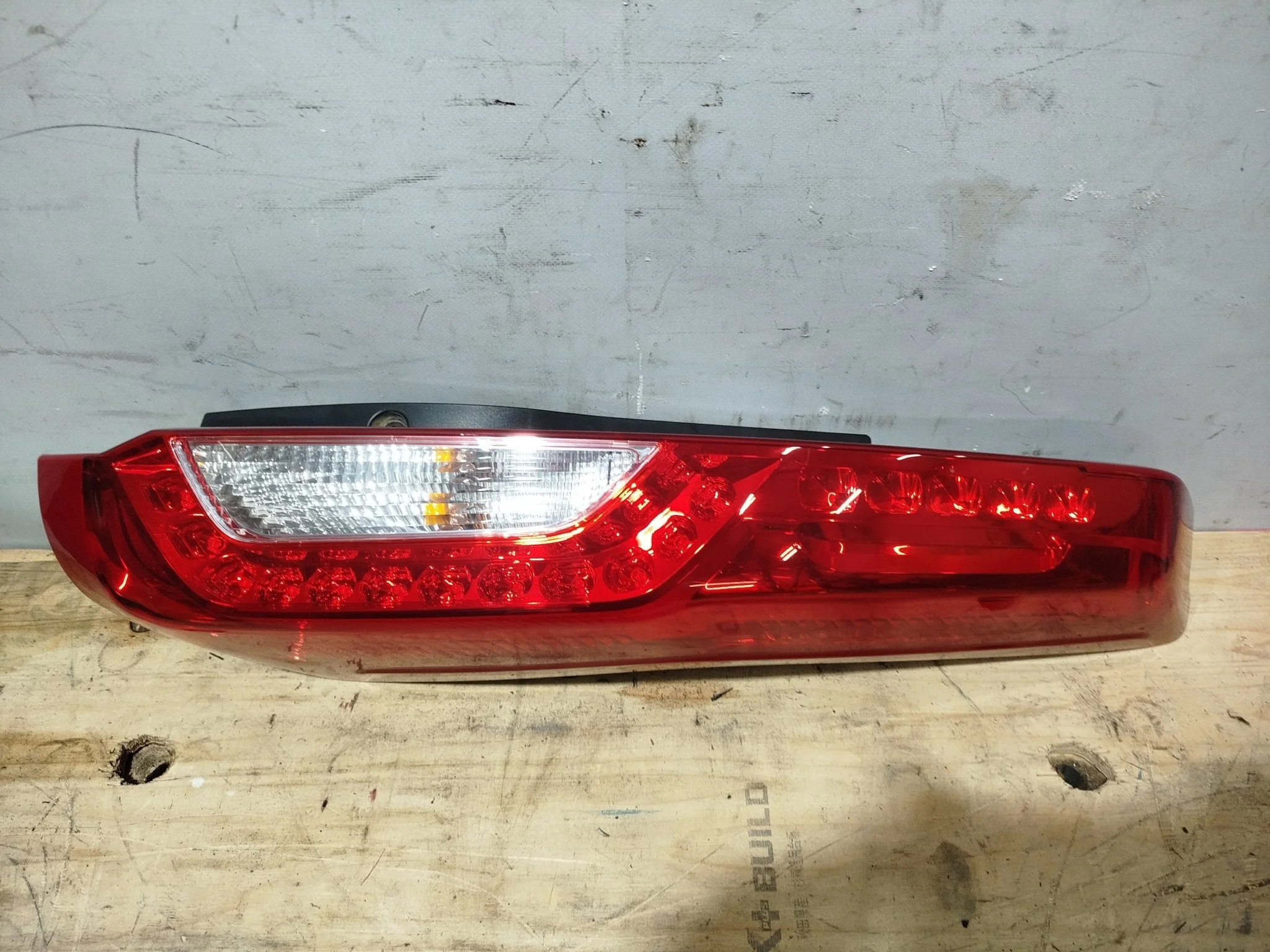 ФОНАРЬ NISSAN X-TRAIL DNT31 NT31 T31 TNT31 22023308 2 МОДЕЛЬ ПРАВЫЙ 265503UB0A VB2160
