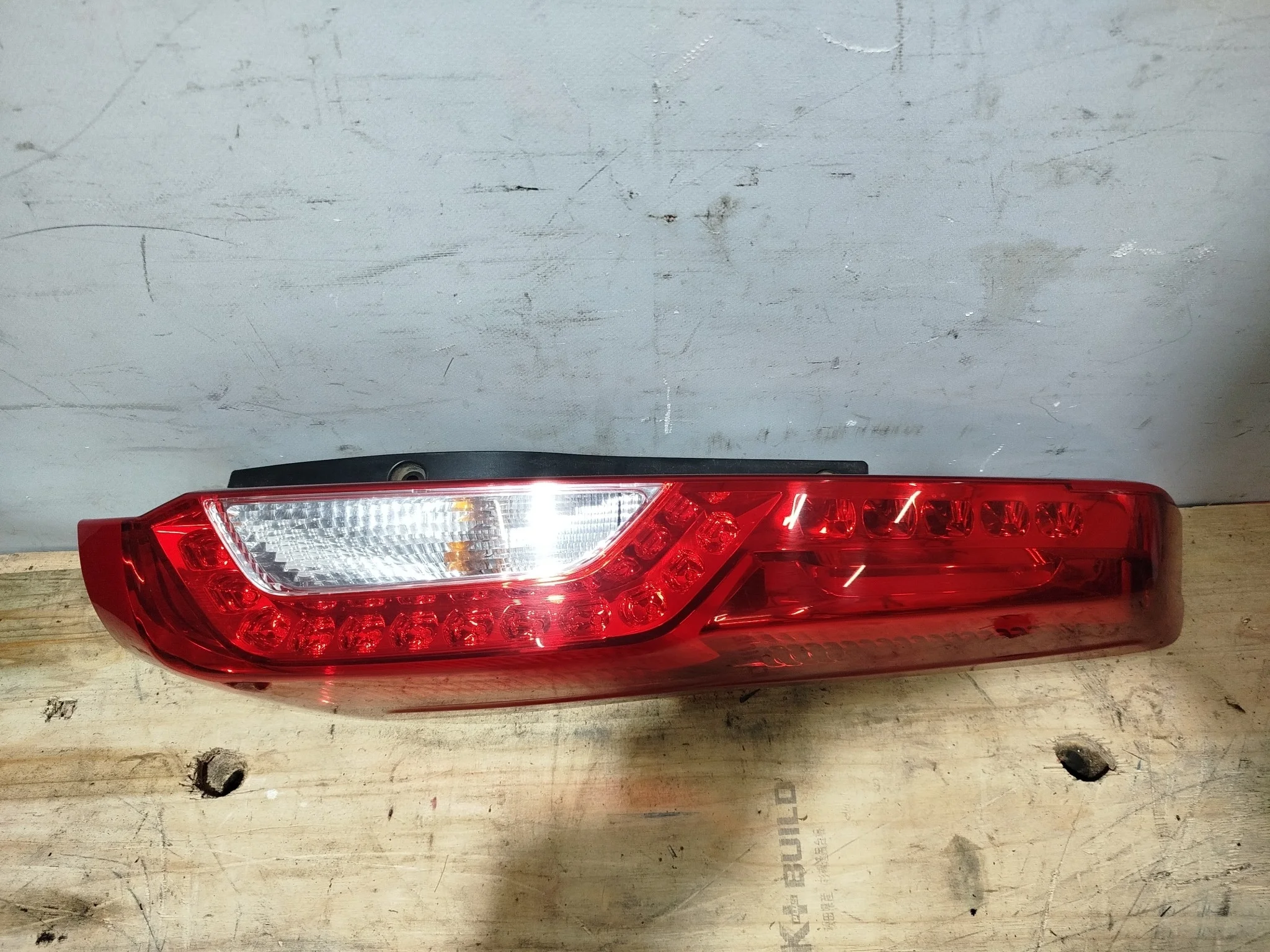 ФОНАРЬ NISSAN X-TRAIL DNT31 NT31 T31 TNT31 22023308 2 МОДЕЛЬ ПРАВЫЙ 265503UB0A VB2145