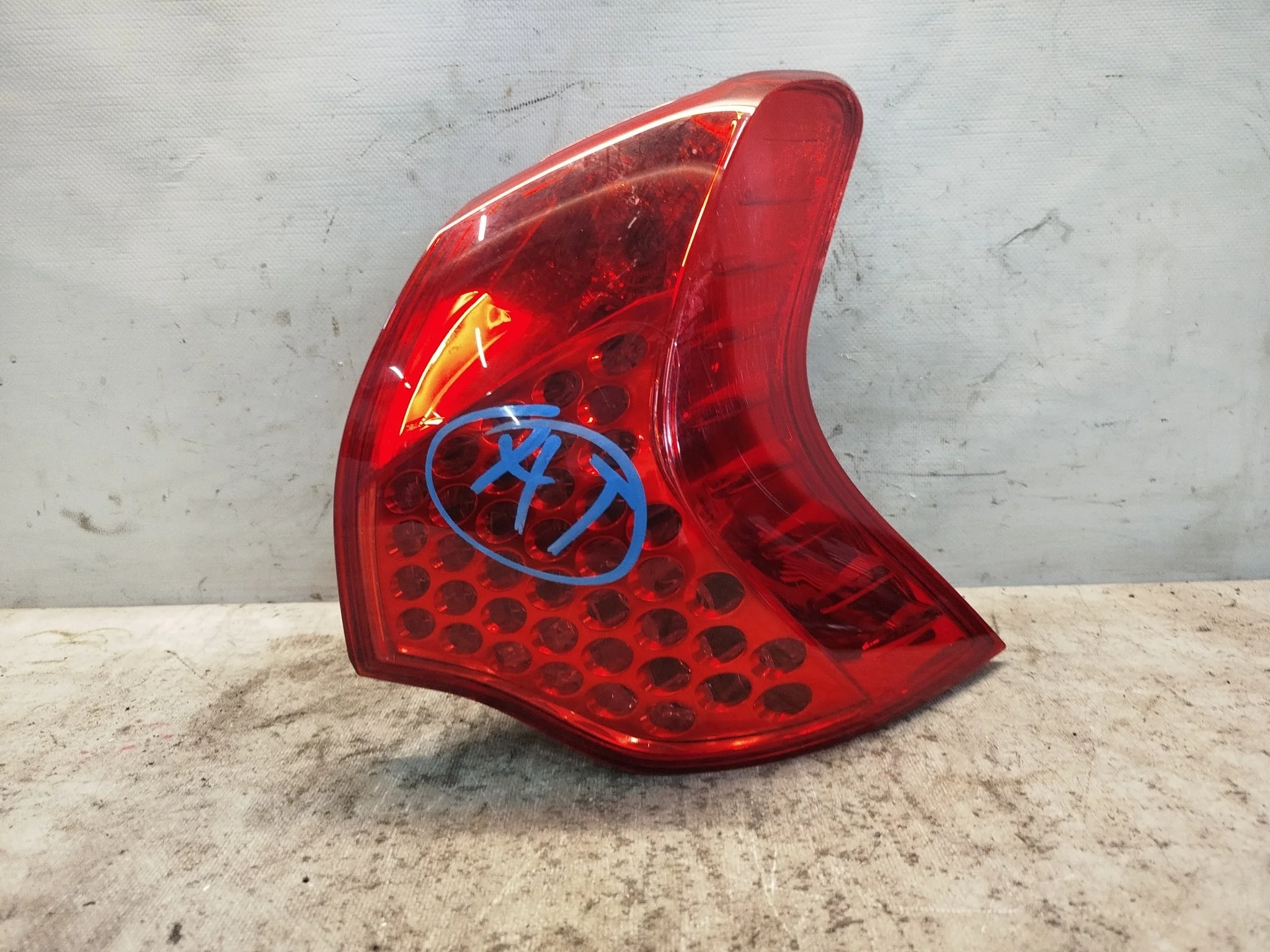 ФОНАРЬ PEUGEOT 3008 0U 1 МОДЕЛЬ ПРАВЫЙ 6351HC QA6141