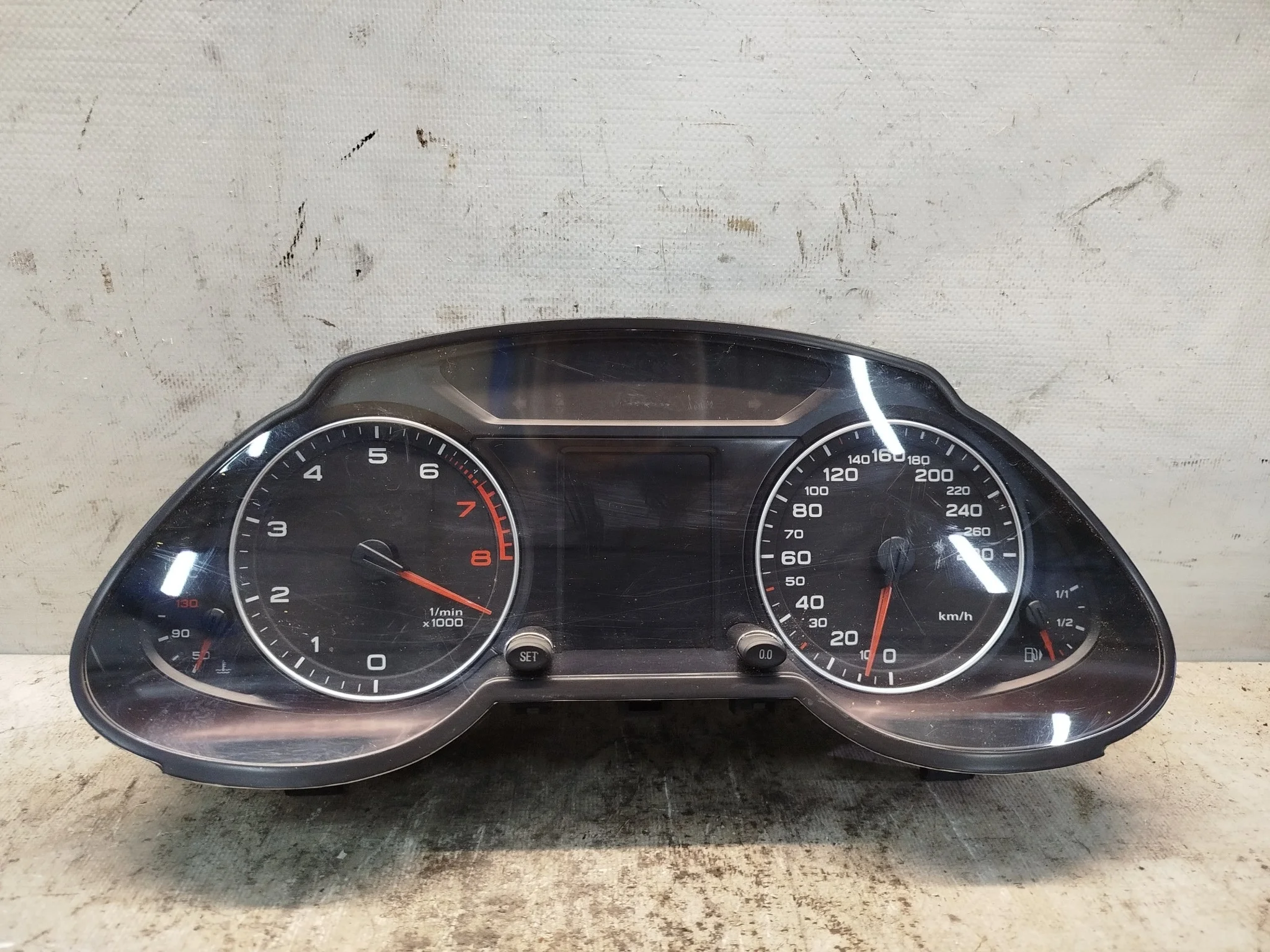 ЩИТОК ПРИБОРОВ AUDI Q5 8RB 8R0920930B S4166