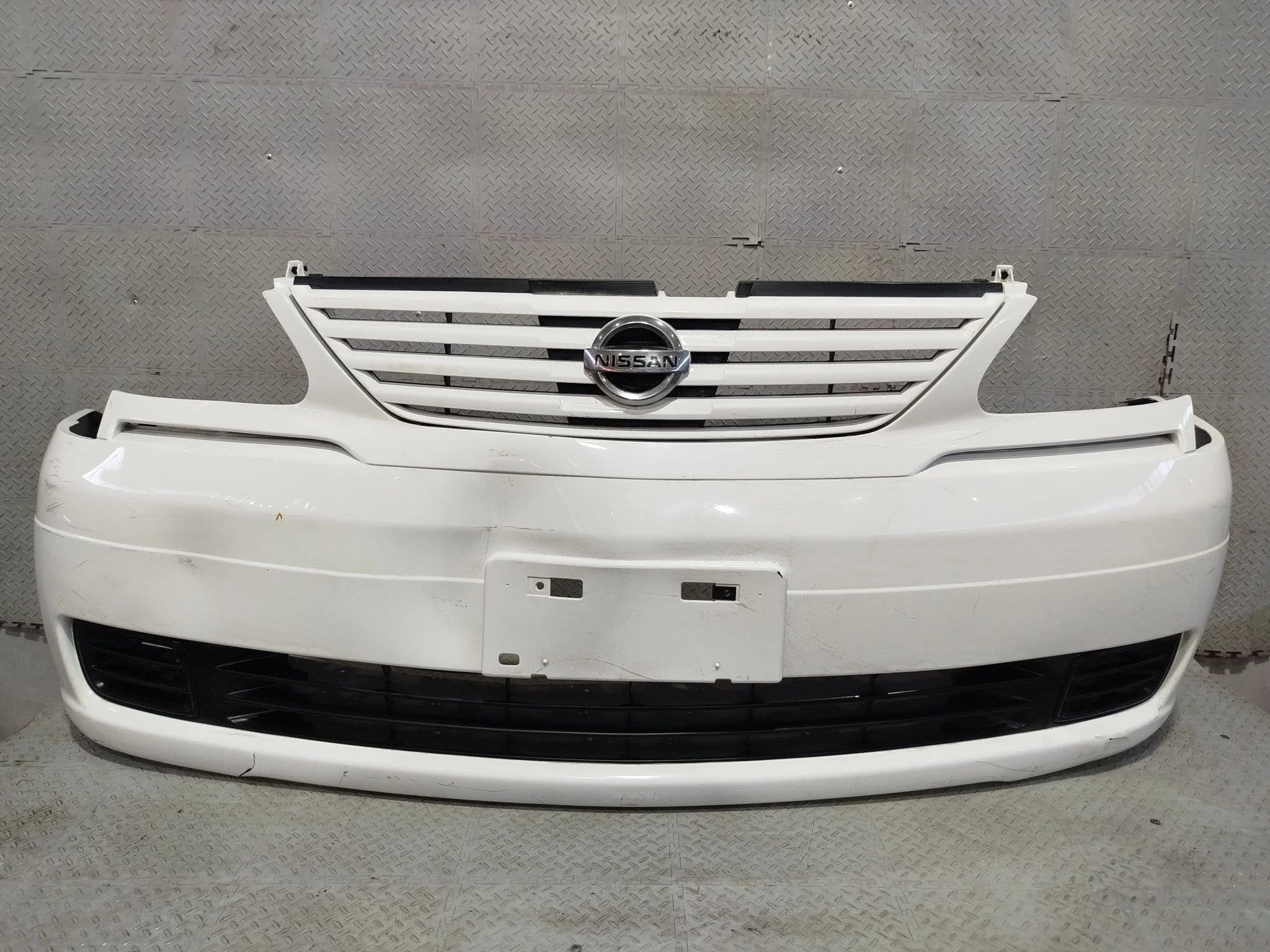 БАМПЕР NISSAN SERENA RC24 TC24 TNC24 F2022CX0MB 2 МОДЕЛЬ ПЕРЕДНИЙ белый, QM1 XA6786