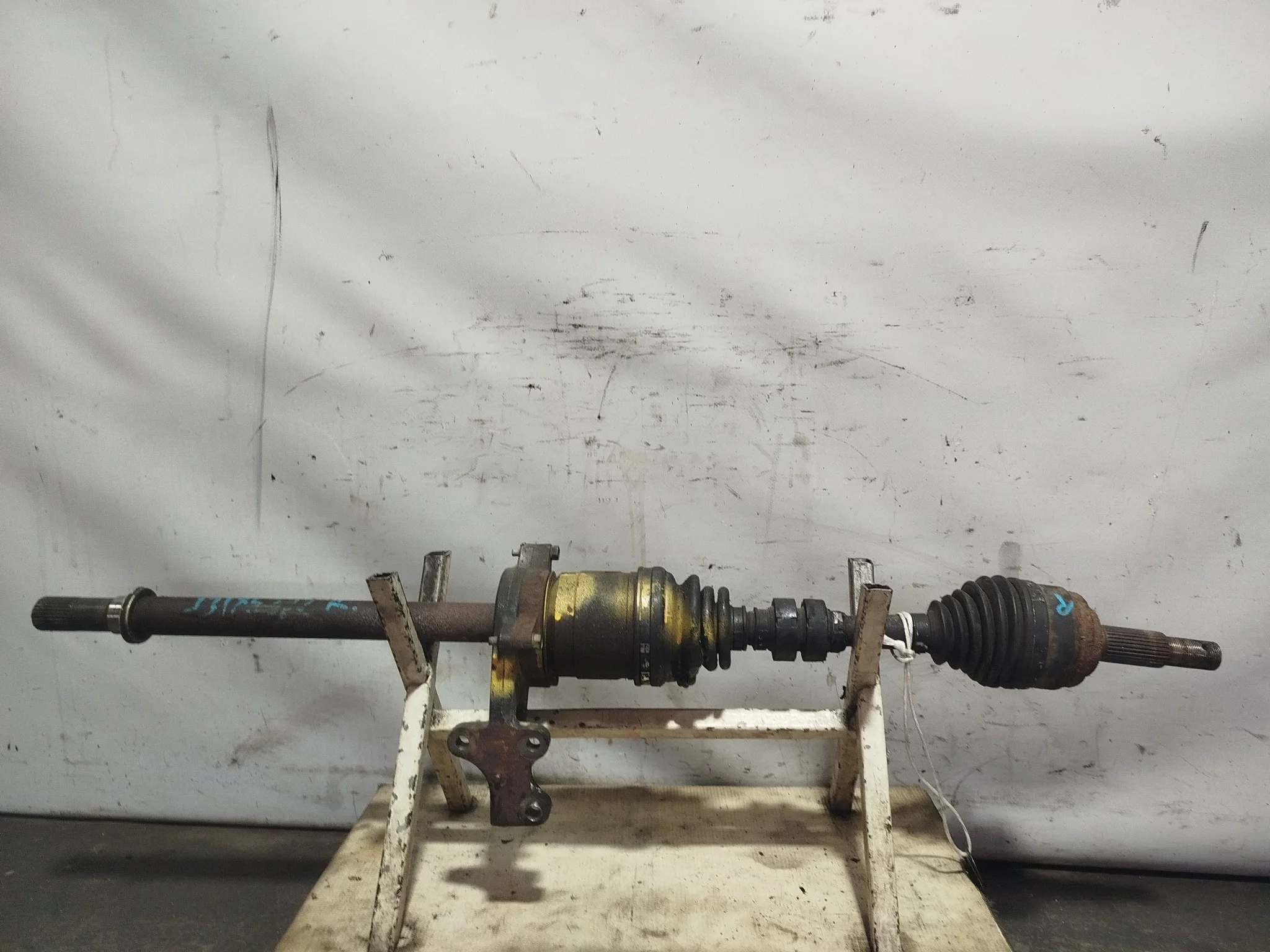 ПРИВОД NISSAN VQ23-DE TEANA J31 ПЕРЕДНИЙ ПРАВЫЙ ПОДВЕСНОЙ АТМ 2WD 391009Y015 XE322