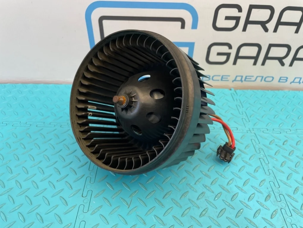 Моторчик печки Mercedes-Benz Clk-Class 2008 A2038202614 W209 271.955 1.8