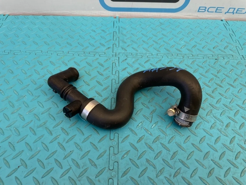 Патрубок охлаждения Audi A8 2005 4E1819672A D3 BFM 4.2