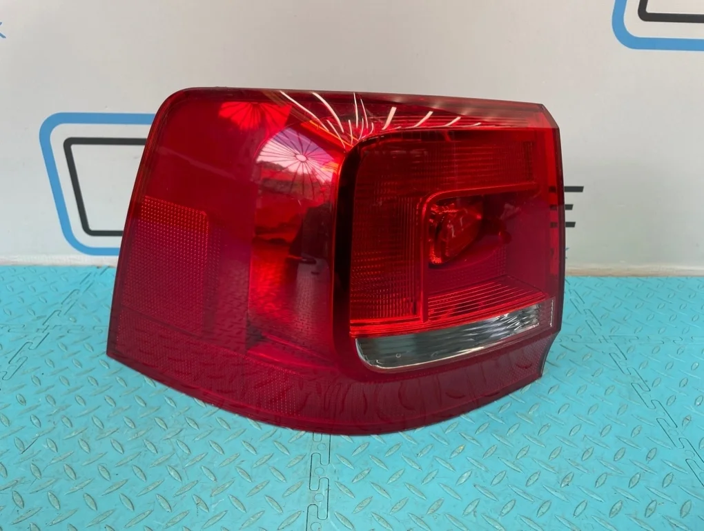 Фонарь Volkswagen Sharan 2012 7N0945095G 7N1 CAVA 1.4, задний левый