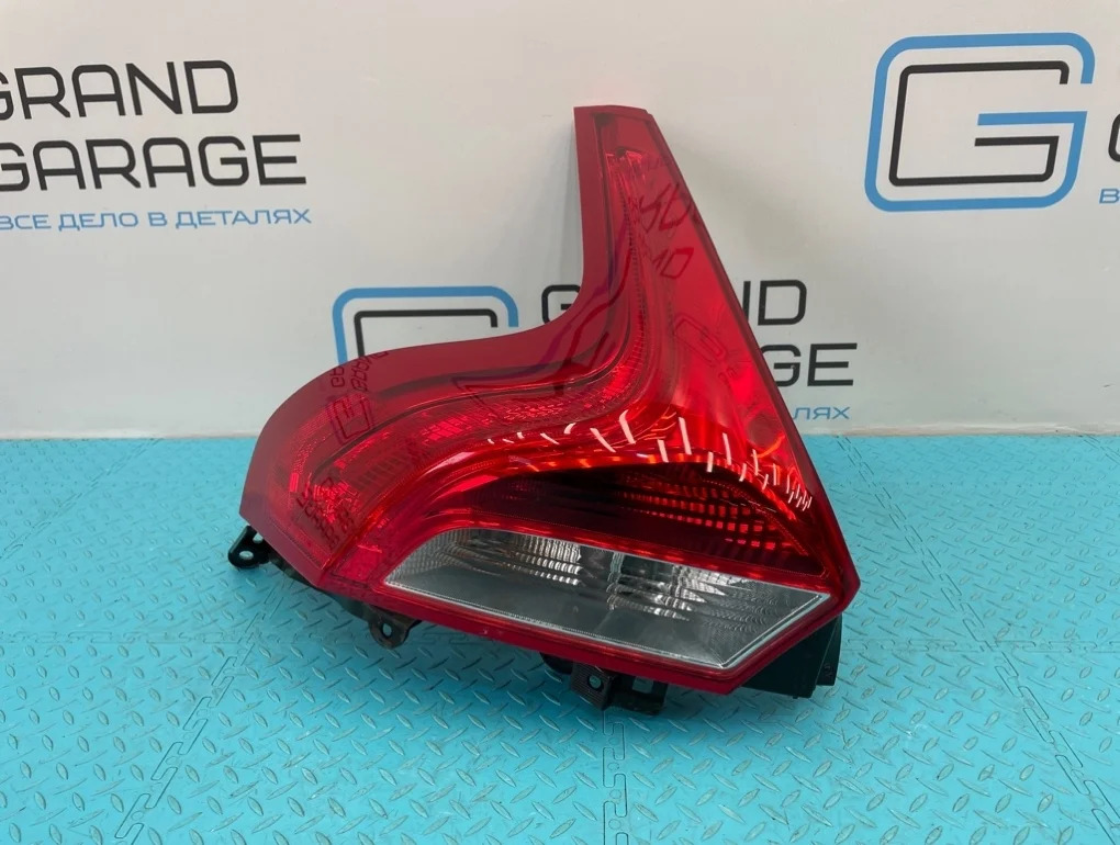Фонарь Volvo V40 2013 31395844 MV B4164T 1.6, задний левый