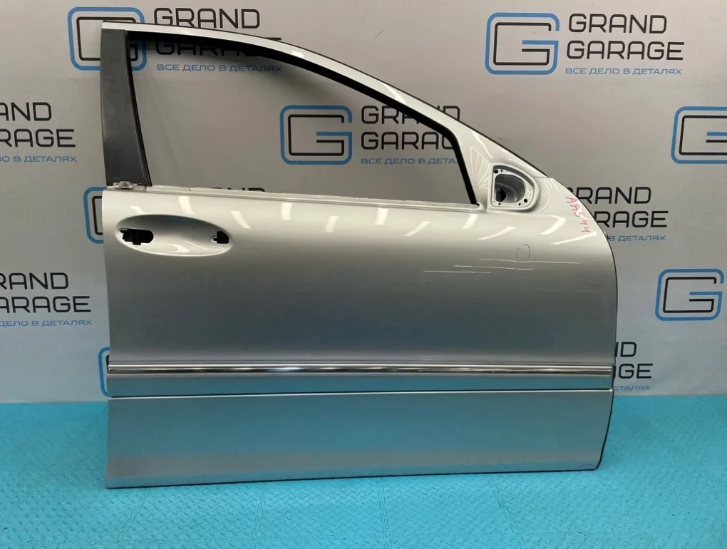 Дверь Mercedes-Benz C-Class 2005 A2037200205 W203 271.948 1.8, передняя правая