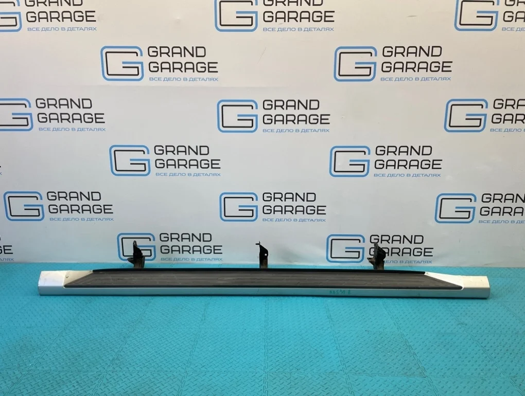 Порог Mitsubishi Pajero 2010 7656A044HA V93W 6G72 3.0, правый