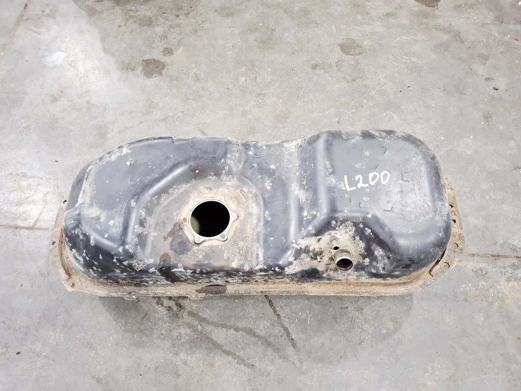 Бак топливный Mitsubishi L200 2012 KA, KB