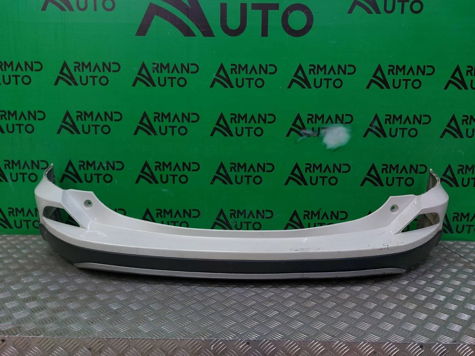 Бампер Toyota RAV4 2015-2019 CA40
