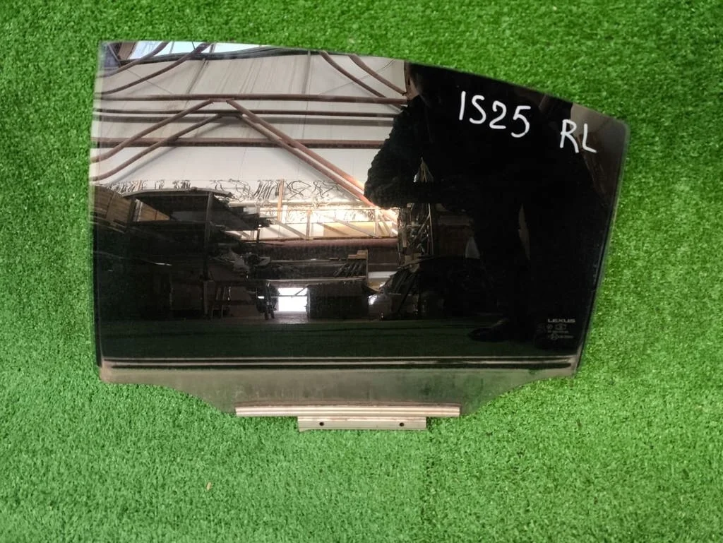 Б.у. стекло двери LEXUS IS250 GSE20 LEXUS IS250 GSE20