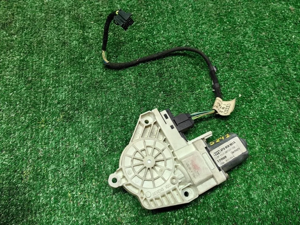 Моторчик стеклоподъемника перед лево Audi A6 C6