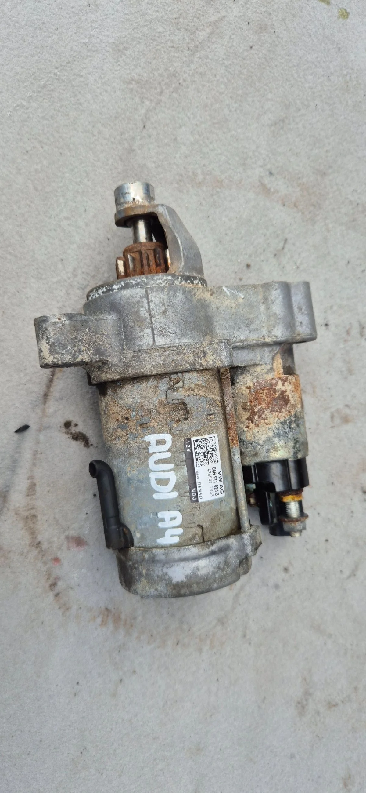 Стартер для Audi A4 (B8) 2007-2015