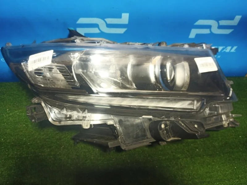 Фара правая Toyota Land Cruiser Prado 150