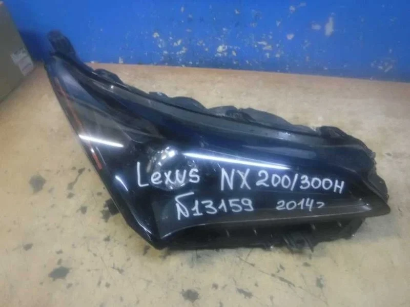 Фара правая Lexus NX200
