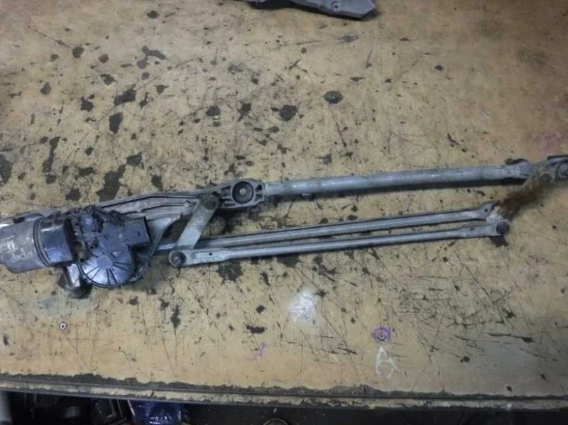 Трапеция стеклоочистителей Ford Focus 2