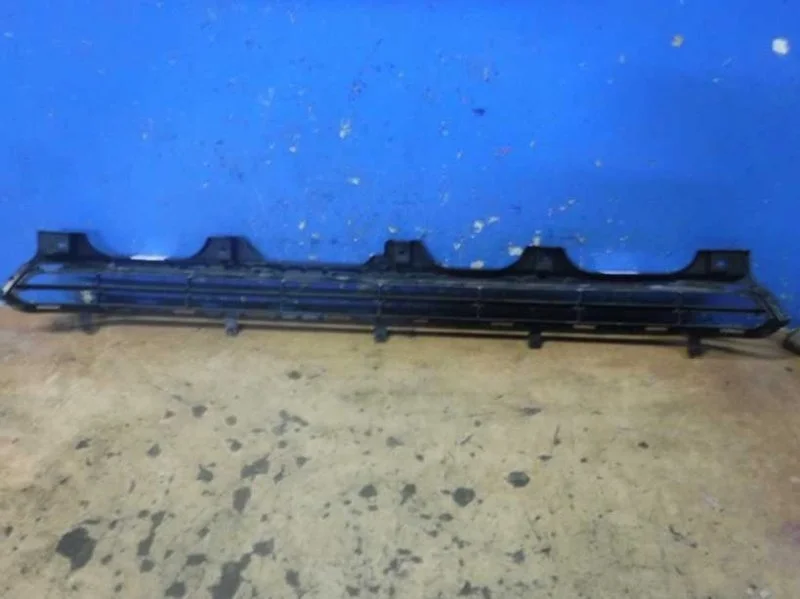 Решетка в бампер Toyota Land Cruiser Prado 150