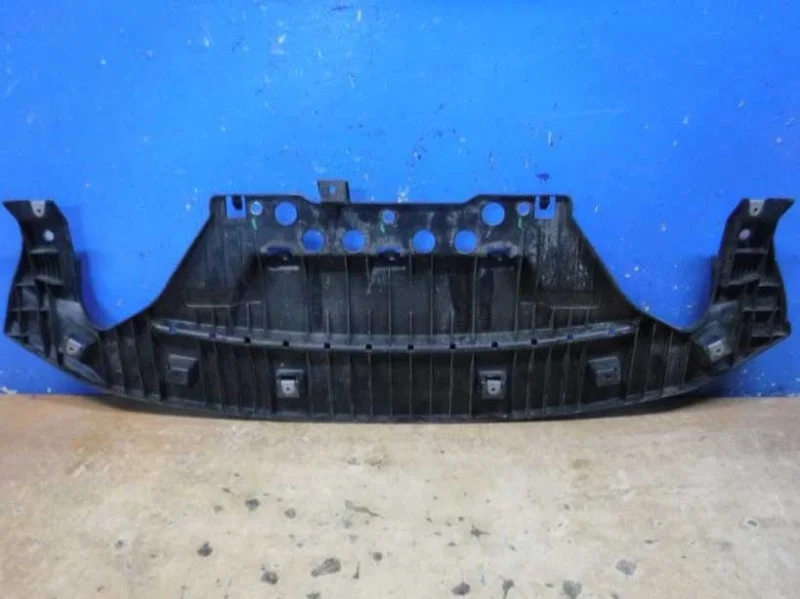 Пыльник двигателя центральный Mazda 6 GH