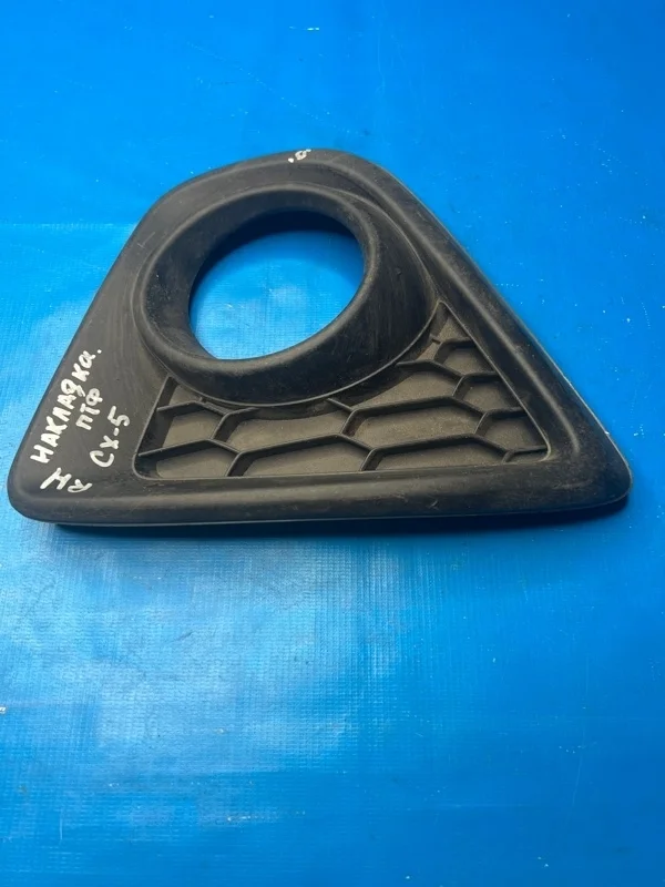 Рамка птф правая Mazda CX-5 2012-2017