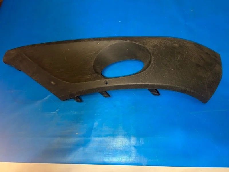 Рамка птф левая Volkswagen Touareg 2010-2018