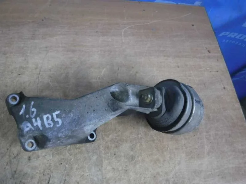 Опора двигателя левая Audi A4 B5