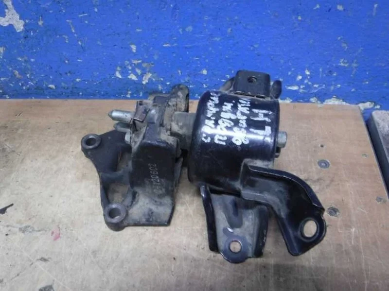 Опора КПП левая Hyundai Solaris