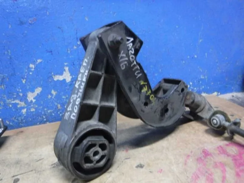 Опора КПП задняя Chevrolet Lacetti