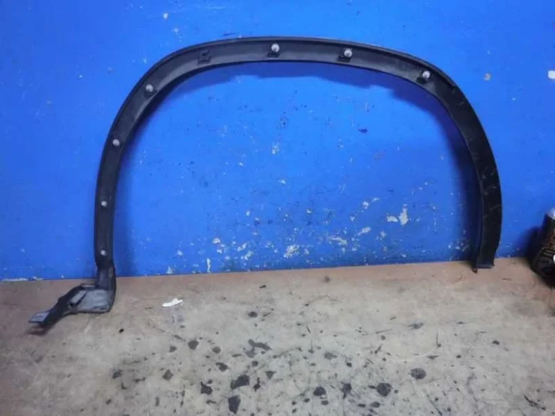 Накладка крыла передняя левая Lexus RX350