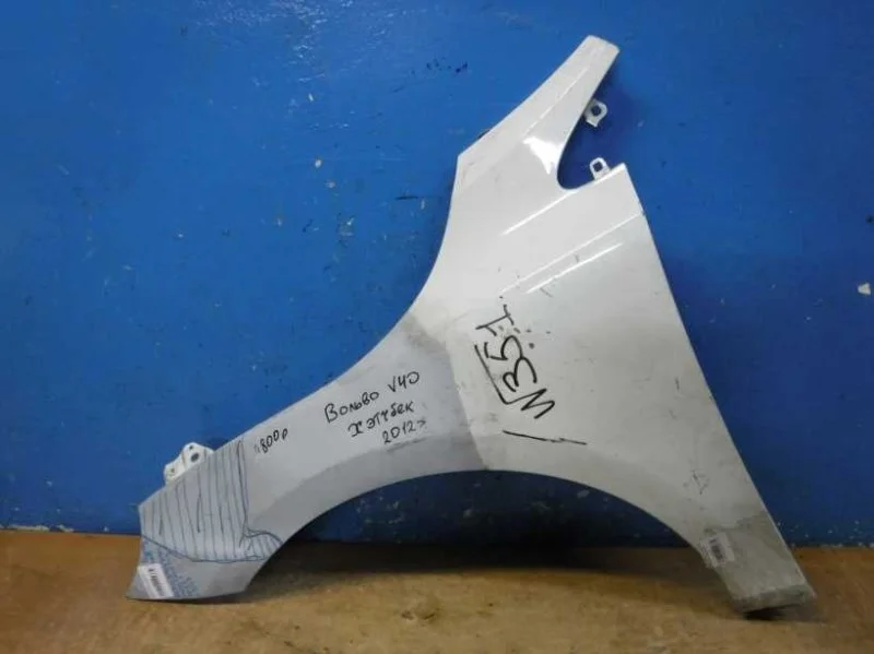 Крыло переднее левое Volvo V40