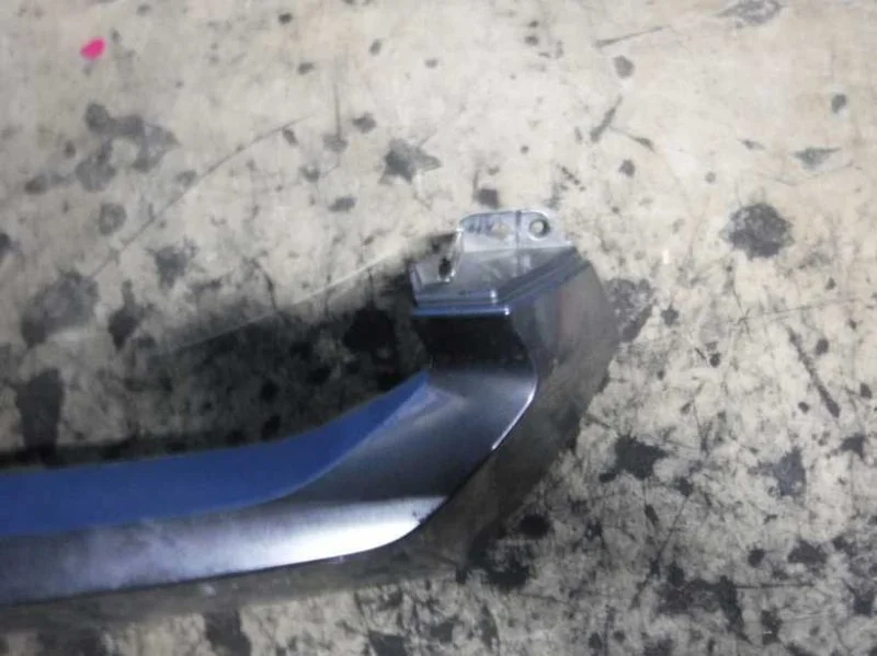 Молдинг решетки радиатора Lexus RX4