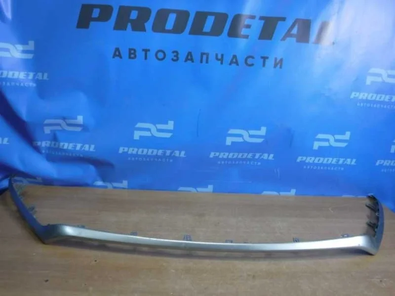 Накладка бампера передняя Lexus NX200