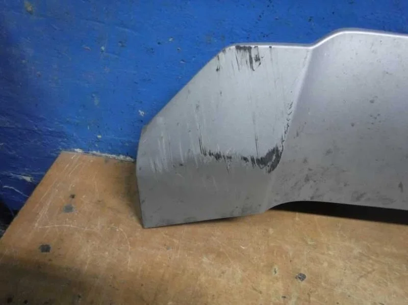 Накладка бампера передняя Lexus LX570