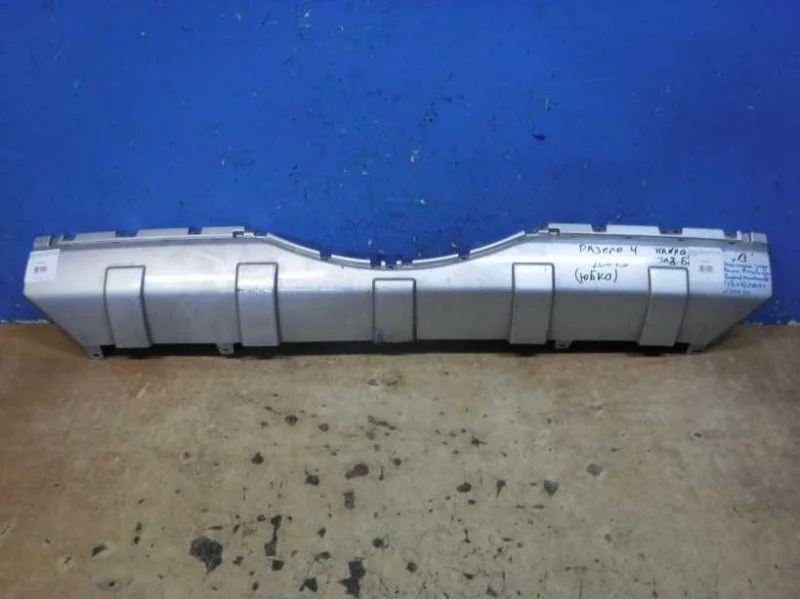 Накладка бампера задняя Mitsubishi Pajero