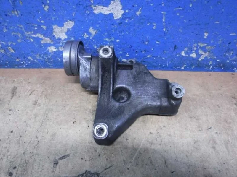 Кронштейн кондиционера Volkswagen Polo