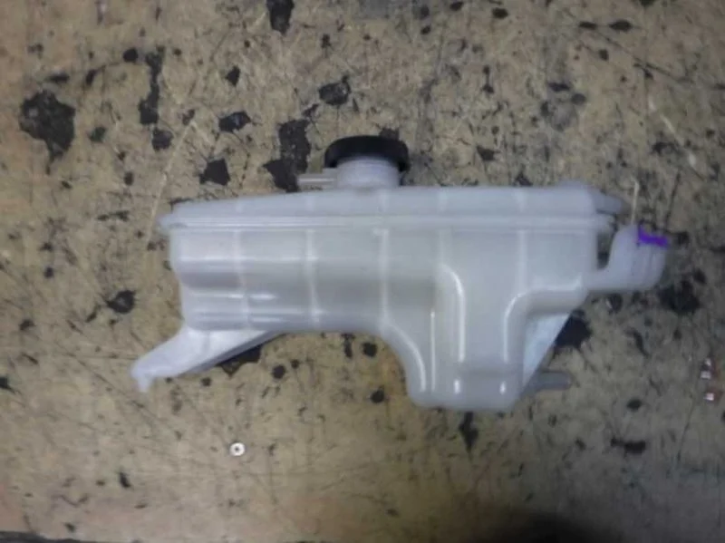 Бачок расширительный Toyota RAV4